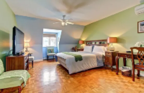 Au Gîte de la Chute Hotels near Le Corridor du Littoral