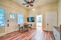 Cozy Carpinteria Apartment Walkable Location