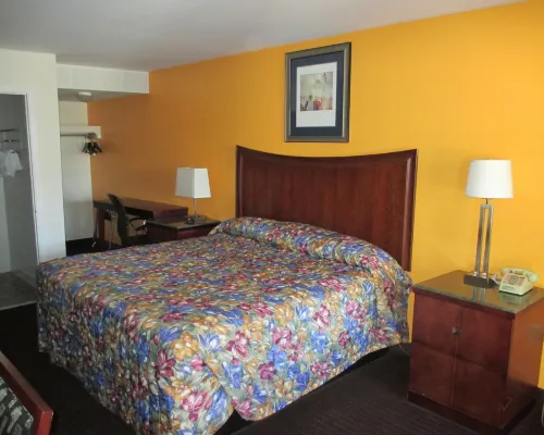 Plum Tree Inn Hotels in Gloucester County