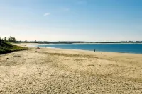 The Oriental Hotel Hotels in Merewether