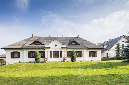 Hotel Sarmata Zespół Dworski