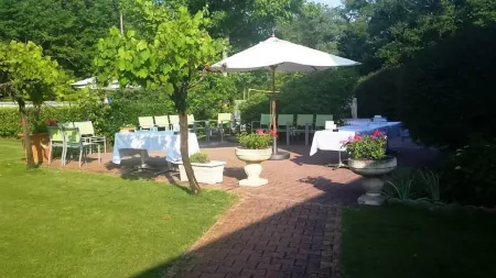 Logis Hôtels - le Pont Bernet - Hotel 2 étoiles et Restaurant Отели в г. Арсак