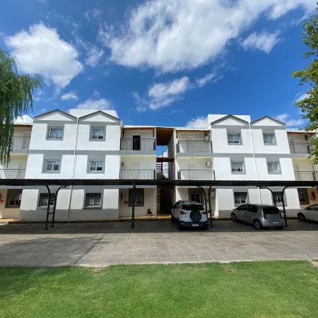 Apart Hotel Pueblo Viejo Отели рядом с достопримечательностью «Госпиталь Росон»