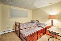 Lakefront Fairbanks Unit, 1 Mile to Pioneer Park! - spa