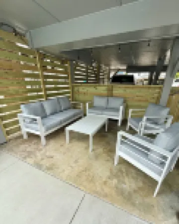 Coastal Cottage Close to Beach with a Brand New Pool!