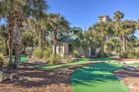 Resort Miramar Beach Getaway + Balcony & View! - WiFi