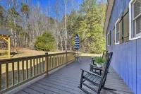 Charming Yadkin Valley Cottage w/ Deck & Yard - Wifi