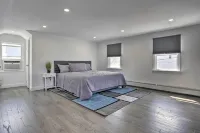 Long Island Home Near Beaches and Golf Отели рядом с достопримечательностью «Парк Тобей Бич Спрей»
