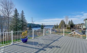 Stunning Mount Vernon Home w/ Big Lake Views!