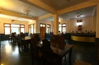 Hotel Samdupling Himalayan Brothers - Morgenmad