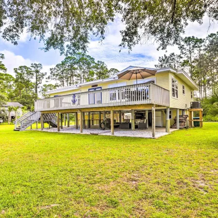 Waterfront Home Spectacular on-Site Fishing!
