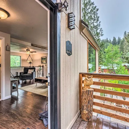 On the Rocks - A Modern Home w/ Decks & Views Hotels in Cloudcroft