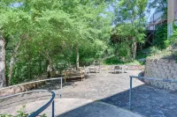 Cozy New Braunfels Condo w/ Community Pool & Grill - Lejligheder