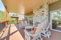 Luxe Table Rock Lake Vacation Rental with Hot Tub! - 3 tähden