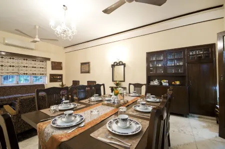 Prakash Kutir B&B Отели рядом со станцией Moolchand