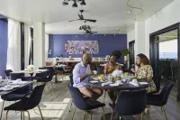 R Hotel Kingston Các khách sạn ở Kingston