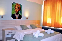 Native Hotel