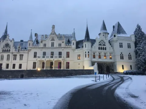 Residenz Kommende Hotels near Oberkassel