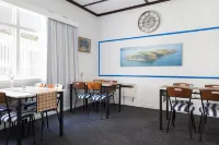 Moana Lodge - Hostels