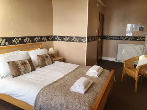 Carlton Hotel