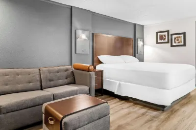 Rodeway Inn & Suites Hotels near Dow Event Center