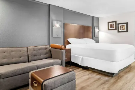 Rodeway Inn & Suites