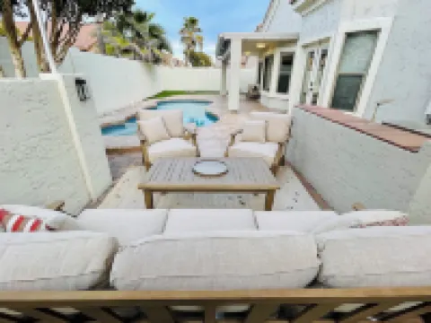 Private and Charming Vacation Home near Downton Gilbert - Pool/hot tub/fireplace