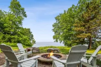 Coastal Living w/ Hot Tub, Firepit & Lakeside Deck