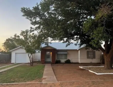 Cheerful, 3 bedroom house, free parking Отели в г. Терри