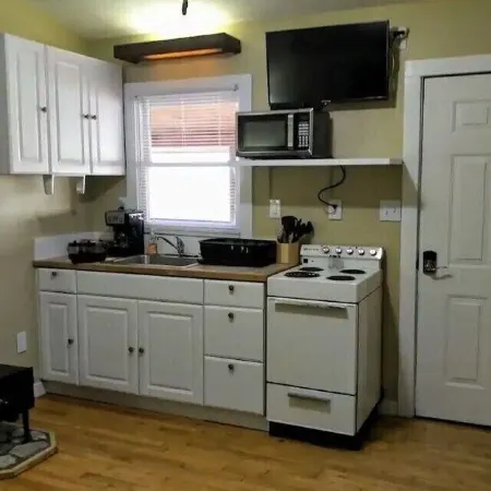 Plumtree Mountain Retreat Studio #2