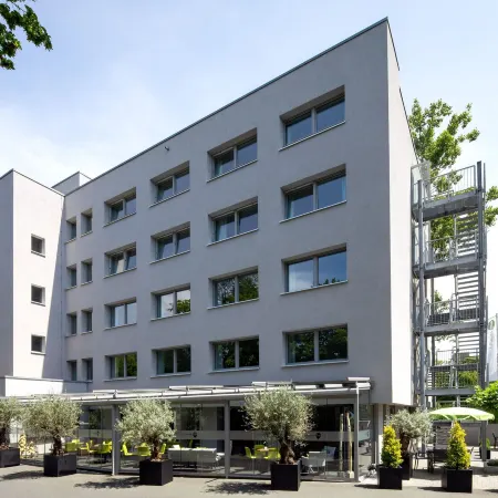NumberOne Hotel Отели рядом с достопримечательностью «Зюдостштадт»
