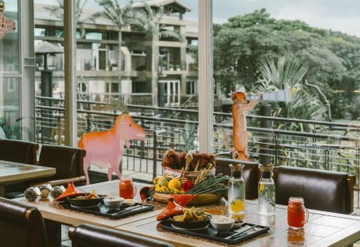 4. 레오푸 리조트 ..