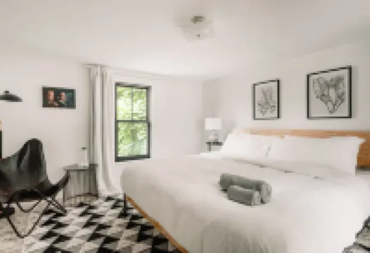 The Yarra Hotels in Livingston Manor