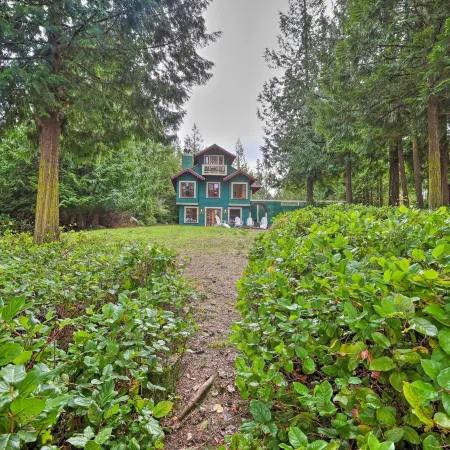 Lopez Island Hideaway w/ Coastal Views + Deck!