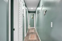 FL's Nature Coast Getaway - 4BR/2BA w/ Boat Parking