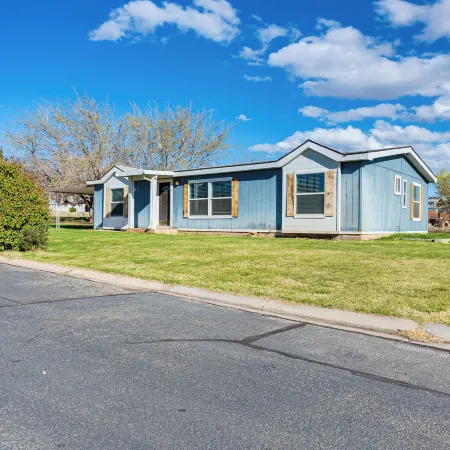 La Verkin Home w/ Yard, Covered Patio & Grill