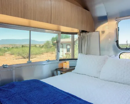 Airstream Near Sedona • Pool • Hot Tub • Mountain Views Hotels in Cornville