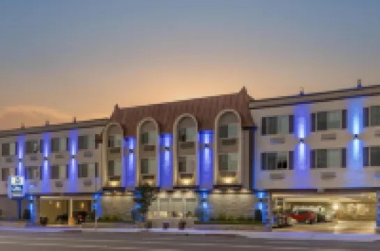 Best Western Airport Plaza Inn Hotel - Los Angeles LAX ロジャース・パーク周辺のホテル