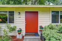 Close to Light Rail! Sammamish Home w/ Hot Tub - Parkering