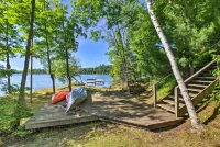 Waterfront Cabin on Trout Lake w/ Private Dock! - acceptant les animaux
