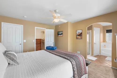 Backyard Oasis! Group-Friendly San Tan Valley Home - chambre d’hôtes