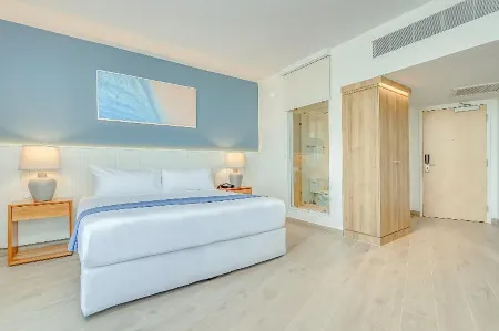 Radisson Fort George Hotel and Marina Отели рядом с достопримечательностью «The Belize Sign Monument»