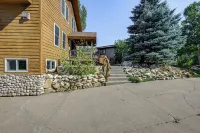 Duplex in Quiet Family Neighborhood 1 Mi to Skiing - Spa