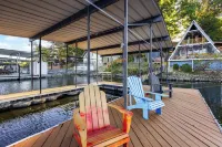 Sunrise Oasis - Enjoy Lakefront Living
