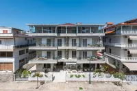 Ouzas Luxury Hotel
