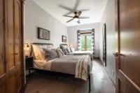 Les Manoirs- Tremblant Back to Golf le Géant Completely Renovated