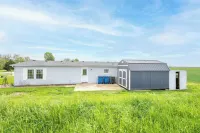 Stillwater Hollow - For 8! Hotels in Grant County