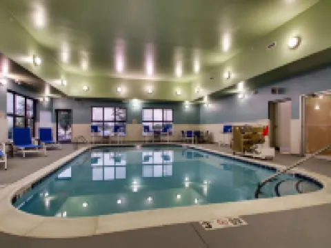 Holiday Inn Express & Suites MORRIS by IHG Hotels in Morris