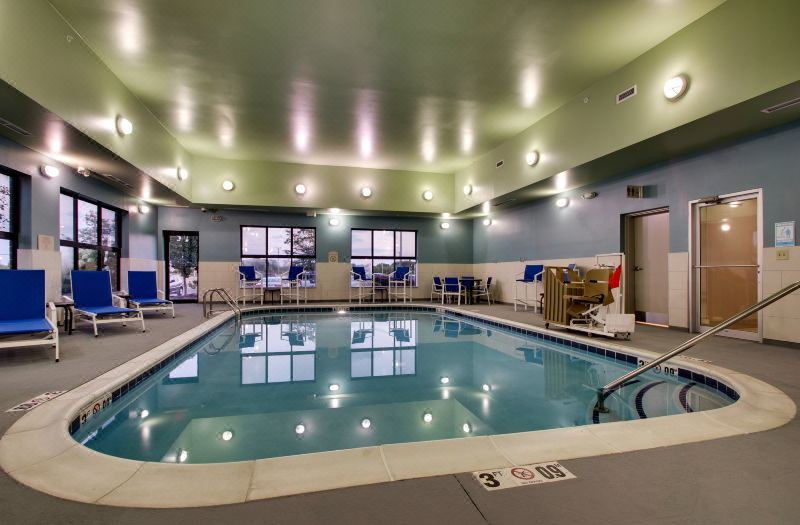 Holiday Inn Express & Suites Morris by IHG photo 2