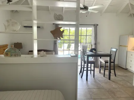 Palm Breeze Bay Cottage Отели рядом с достопримечательностью «Turks and Caicos Island»